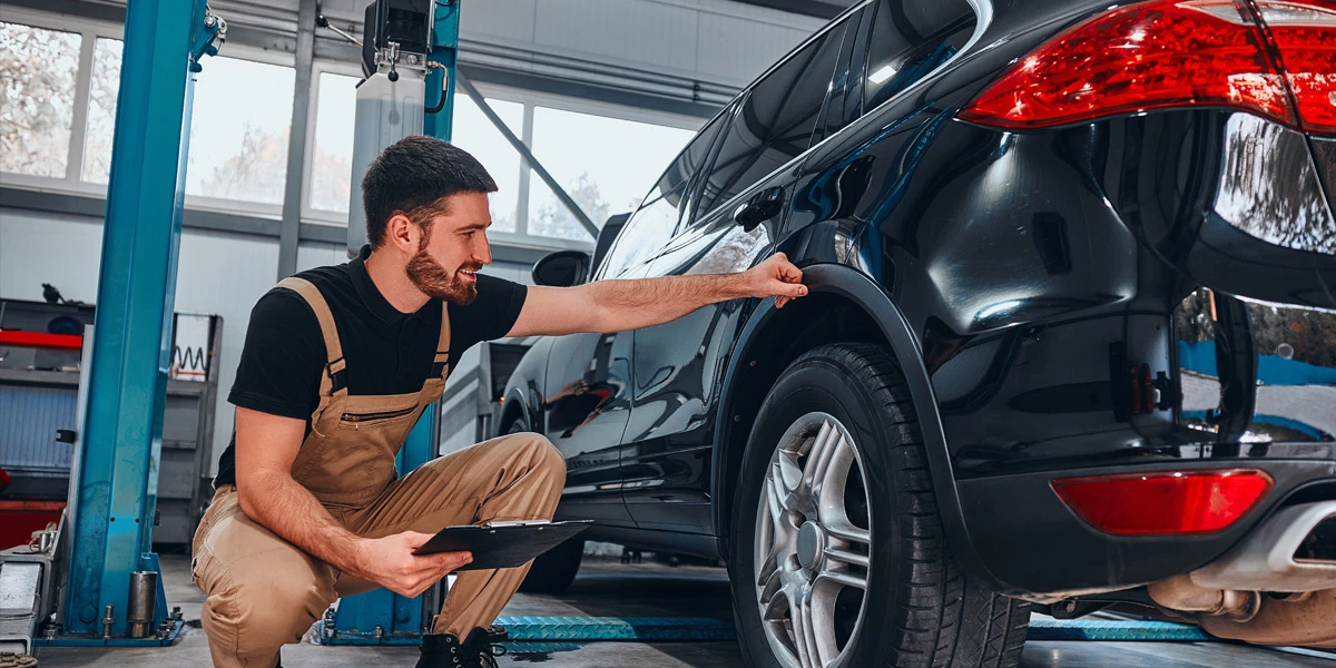 Detaylı araç kontrolü görseli